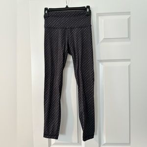 Lululemon, size 6, high waisted tight